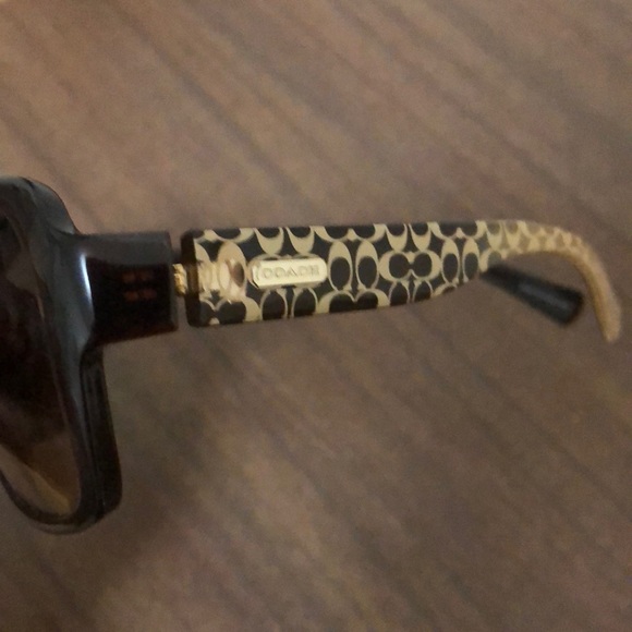 Coach sunglasses - Picture 2 of 4